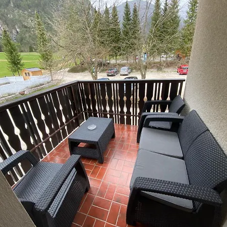 Encijan Apartments Log pod Mangartom Zewnętrze zdjęcie
